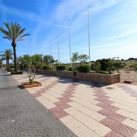 Global Properties, Con Gran Terraza En Canet *